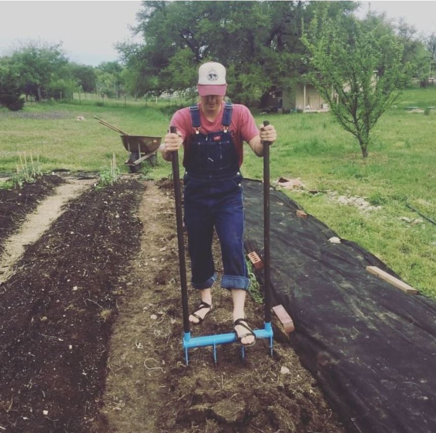 The Plow Treadlite Broadfork | 20" wide | XL 14" tines